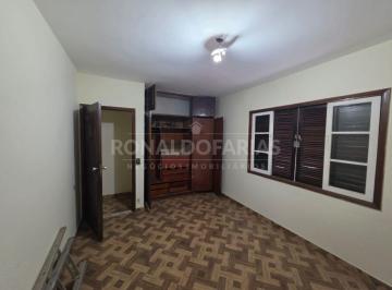 Casa · 370m² · 3 Quartos · 4 Vagas · Aluga-se casa Térrea em interlagos