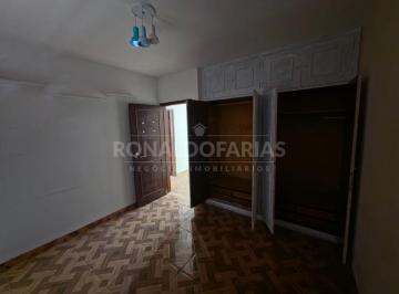 Casa · 370m² · 3 Quartos · 4 Vagas · Aluga-se casa Térrea em interlagos