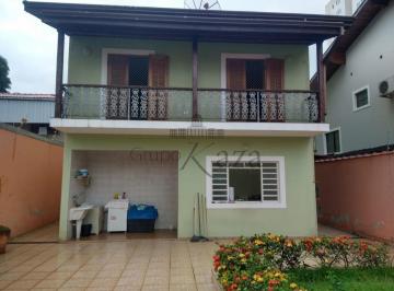 Casa · 300m² · 3 Quartos · 4 Vagas · Casa Sobrado em São José dos Campos