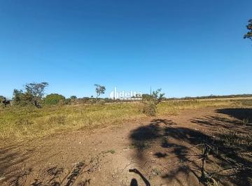 Rural · 288000m² · 2 Quartos · Chácara com 2 quartos disponível para locação na Zona Rural De Uberlândia em Uberlândia-MG