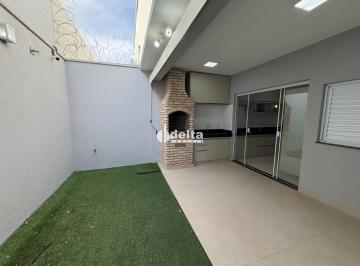 Casa · 180m² · 3 Quartos · 2 Vagas · Casa disponível para locação no bairro Novo Mundo em Uberlândia-MG