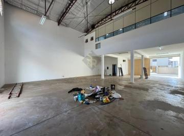 Comercial · 336m² · Galpão para alugar com 358,00m² de área construída, salão amplo e mezanino no bairro Residencial e C