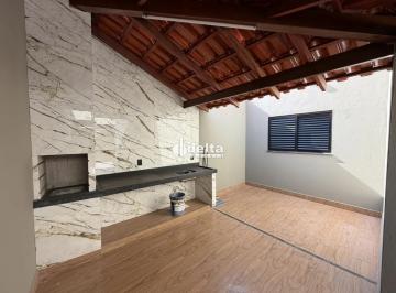 Casa · 152m² · 3 Quartos · 4 Vagas · Casa com 3 quartos sendo 1 suíte disponível para venda no bairro Pacaembu em Uberlândia-MG