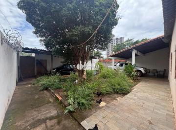 Casa · 653m² · 3 Quartos · 2 Vagas · Casa com 3 quartos disponível para venda no bairro Saraiva em Uberlândia MG