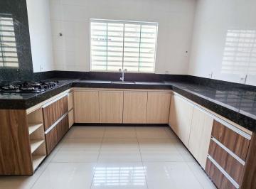 Casa · 430m² · 6 Quartos · 3 Vagas · Casa de Alto Padrão à Venda ou Aluguel na Água Branca – Goiânia/GO Terreno: 372,50m² | Área construí