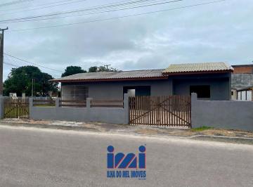 Casa · 100m² · 3 Quartos · 1 Vaga · Casa de esquina com amplo terreno em Shangrilá
