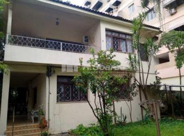 Casa · 267m² · 5 Quartos · 1 Vaga · CASARÃO INDEPENDENTE NO MELHOR PONTO DO BAIRRO - OPORTUNIDADE RARA.