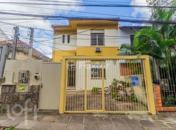 02-CASA-4D-SAO-JOAO-PORTO-ALEGRE-869292.jpg · Casa à venda em São João com 190 m², 4 quartos, 1 suíte, 1 vaga