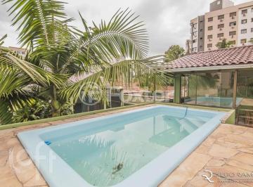31-CASA-6D-JARDIM-BOTANICO-PORTO-ALEGRE-105379.jpg · Casa à venda em Petrópolis com 350 m², 6 quartos, 2 suítes, 3 vagas