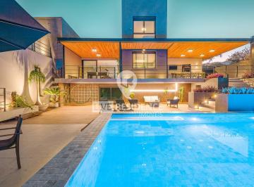 Casa · 440m² · 4 Quartos · 4 Vagas · Casa para venda em Condominio Village Das Palmeiras de 440.00m² com 4 Quartos, 3 Suites e 4 Garagens