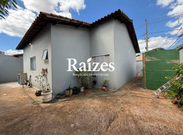Casa · 188m² · 3 Quartos · 1 Vaga · Casa com 3 Quartos sendo 1 suite à venda no bairro Santa Mônica em Uberlândia