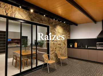 Casa · 120m² · 3 Quartos · 2 Vagas · Casa Residencial à venda no Grand Ville em Uberlândia com 3 quartos, sendo 1 suíte, varanda gourmet 