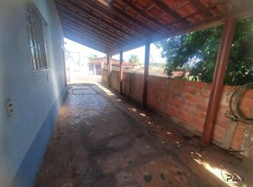 Casa de 3 quartos, Botucatu · Casa para venda em Anhumas de 150.00m² com 3 Quartos e 2 Garagens