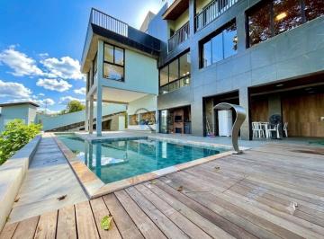 Casa · 480m² · 5 Quartos · 3 Vagas · Casa de Luxo com Mirante Particular com Vista para Mar, Guarujá | QVista Gua...