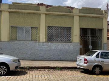 Casa · 147m² · 3 Quartos · 3 Vagas · Casa para alugar em Centro de 147.00m² com 3 Quartos e 3 Garagens