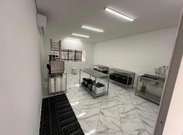 Comercial · 50m² · 3 Vagas · Imóvel Comercial para alugar em Jardim Das Samambaias, de 50.00m² com 3 Garagens