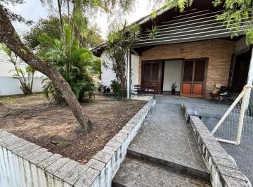 Casa · 168m² · 3 Quartos · 4 Vagas · Casa á venda na praia da Enseada, Guarujá, localização privilegiada, imóvel a...