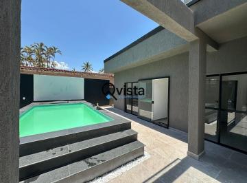 Casa · 430m² · 4 Quartos · 4 Vagas · Casa finamente decorada e reformada com 4 suítes à venda, Enseada, Guarujá, SP