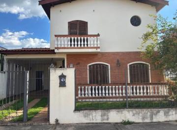 Comercial · 200m² · 4 Vagas · Prédio Comercial para alugar em Jardim São Paulo de 200.00m² com 4 Garagens