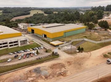 Comercial · 4000m² · 5 Vagas · Galpão / Depósito / Armazém para alugar em Botiatuva de 4000.00m² com 5 Garagens