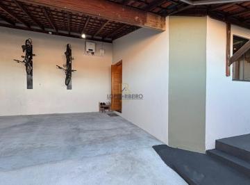 Casa de 2 quartos, Botucatu · Casa para venda em Jardim Ypê de 160.84m² com 2 Quartos, 1 Suite e 2 Garagens