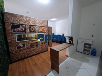 Casa · 42m² · 1 Quarto · 1 Vaga · Casa para alugar em Centro de 42.00m² com 1 Quarto e 1 Garagem