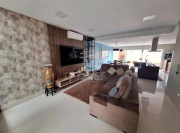 Casa · 250m² · 3 Quartos · 4 Vagas · Casa de Condomínio para alugar em Parque Taquaral de 250.00m² com 3 Quartos, 3 Suites e 4 Garagens