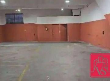 5f8e4e65e4f4f5cb9575b6b2c32b8061506e8a3a · Salão de 200m², 2 banheiros, 10 vagas, para locação no Alves Dias - São Bernardo do Campo/SP.