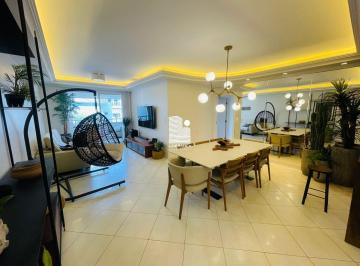Apartamento · 212m² · 4 Quartos · Apartamento à venda - em Trindade