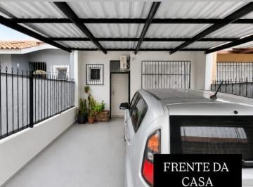 Casa · 65m² · 3 Quartos · 2 Vagas · Casa no Winter park com Piscina - Dormitórios sendo 1 Suíte