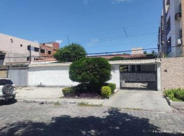 3f1367a6541b6b85726a617017a364a788b87c3e · Casa Residencial ou Comercial de 367m² à venda, com 4 quartos (1 suíte), localizada em Piedade, Jabo