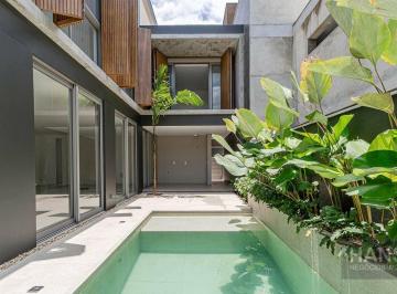 5eb01a93a0695bb75f4a5c1a2cbd4d60b9ecd64c · Casa com 1 suíte master + 3  suítes à venda, 350 m² por R$ 2.332.800 - Glória - Joinville/SC