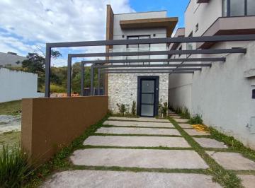 Casa de 3 quartos, Cotia · Casa disponível para venda ou aluguel em Cotia