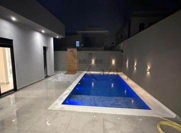 Casa · 300m² · 3 Quartos · 4 Vagas · Casa em Condomínio - Caçapava - Condomínio Terras do Vale - 3 Dormitórios - 168,93m².
