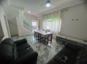 w190awu2ytzhmtkxztc0ytux_md · Casa com 4 quartos, piscina e churrasqueira na Ocian - Praia Grande/SP