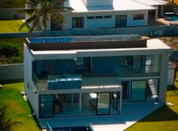 Casa de 4 quartos, Porto Sauípe · 4 SUITES, 2 SALAS, VARANDA, CHURRASQUEIRA, 2 PICINAS , PÉ NA AREIA.
