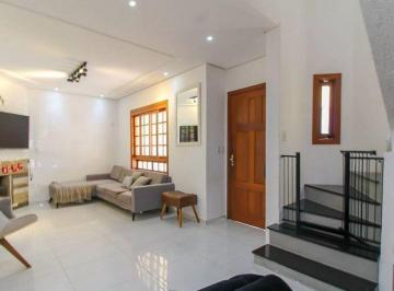 Casa de 3 quartos, Osasco · Casa de 115 m² com 3 quartos à venda em Ayrosa