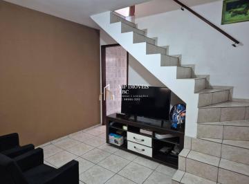 Casa · 48m² · 2 Quartos · 1 Vaga · Sobrado à venda no Condomínio Chácara das Amarilis, 2 dorm, 1 vaga.
