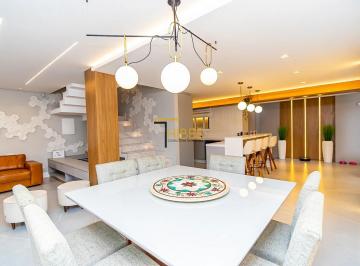 Casa de 4 quartos, Curitiba · Casa tríplex mobiliada, portão, 238 m² área privativa, 4 dormitórios, sendo 1 suíte master, 5 vagas