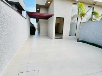 Casa de 3 quartos, Itanhaém · Casa com 3 dormitórios próximo à praia no bairro Bopiranga em Itanhaém