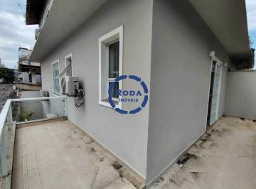 Casa · 190m² · 4 Quartos · 3 Vagas · Excelente Triplex no Bairro da Aparecida l!
