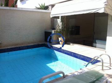 Casa · 180m² · 3 Quartos · Sobrado com 3 quartos 1 suite e piscina na Ponta da Praia