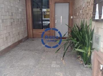 Casa · 240m² · 3 Quartos · 1 Vaga · Amplo Sobrado no Gonzaga – santos /sp