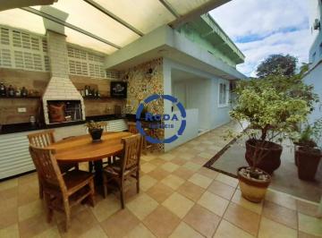 Casa · 177m² · 3 Quartos · 4 Vagas · Casa (Sobrado) à venda no Marapé | 3 Suítes | Piscina | Vaga para 4 carros