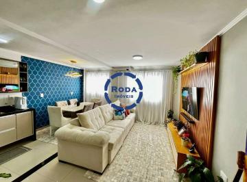 Casa · 145m² · 3 Quartos · 2 Vagas · Casa Triplex em Villagio , três quartos sendo duas suítes, bairro do Marapé, porteira fechada, Santo