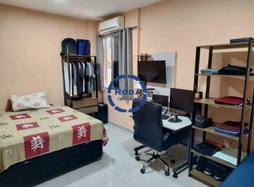 Apartamento · 29m² · 1 Quarto · 1 Vaga · Studio na Quadra da Praia no Gonzaga | A Poucos Passos dos Shoppings | Excelente para Morar ou Inves