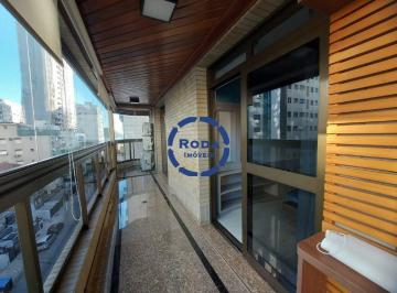 Apartamento · 169m² · 4 Quartos · 2 Vagas · Apartamento com 3 dormitórios, varanda de frente e 2 vagas na Ponta da Praia