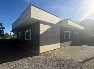 Casa · 130m² · 3 Quartos · 1 Vaga · Casa para alugar no bairro Rodeio 12 - Rodeio/SC