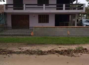 Casa · Sobrado à venda no bairro Centro em São Francisco do Sul/SC