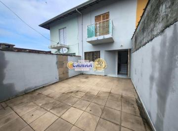 Casa de 2 quartos, Mongaguá · Sobrado à venda em Mongaguá- Conforto para toda a família!